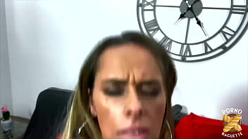 Anita, 25, Loves Taking It Deep Down Her Throat