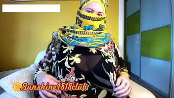 Curvy Turkish Arab Wife In Hijab Flaunts Her Big Boobs On Muslim Cams – October 26th Recording