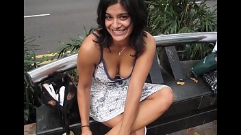 Desi Girl Showing Everything In Full View .mp4