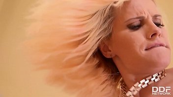 Handyman Drills His Horny Blonde Milf Client’s Tight Backdoor
